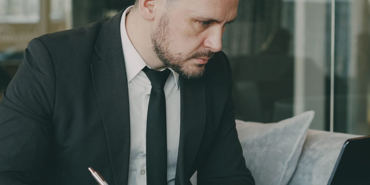 GoDaddy Hosting Cost: Avoid Hidden Fees and Renewal Surprises