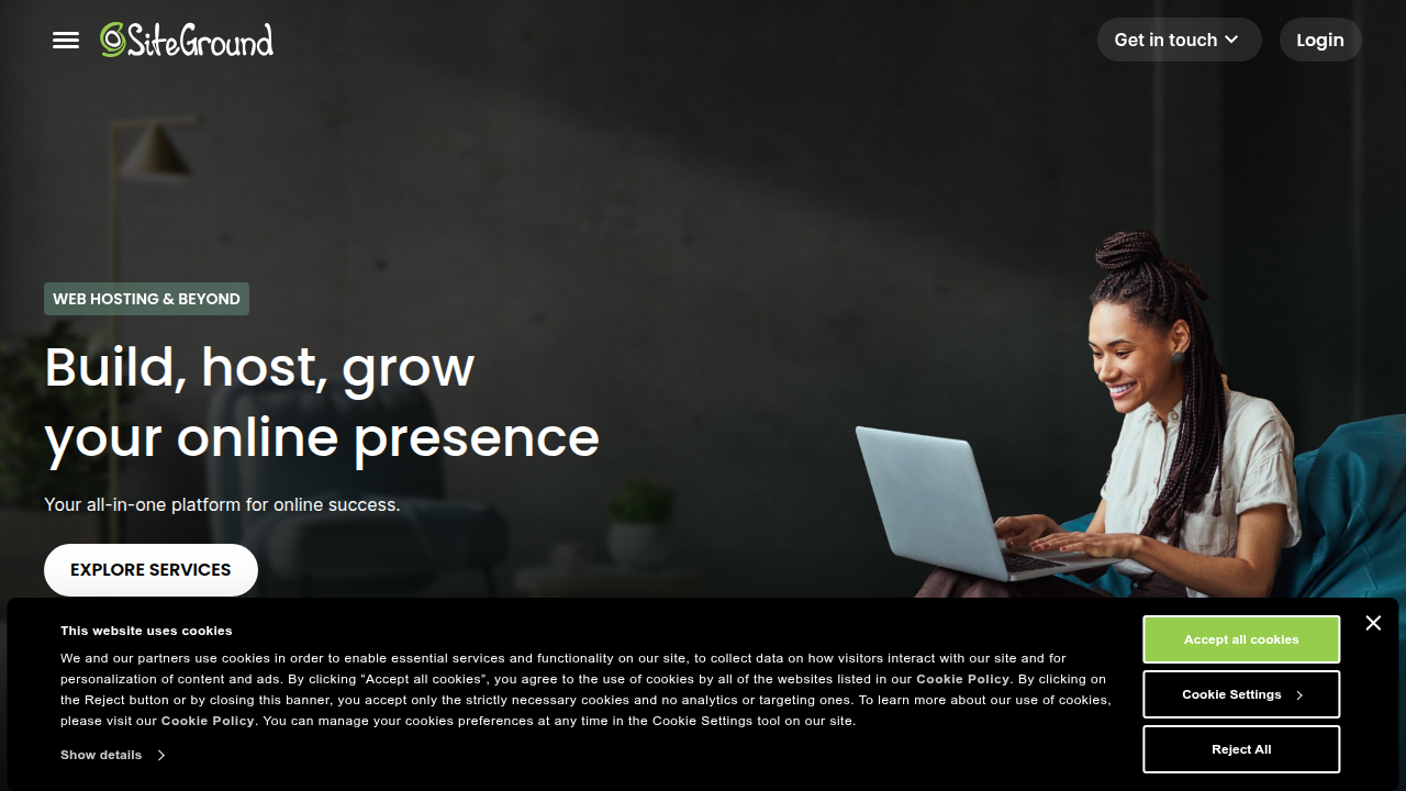 SiteGround's homepage, offering managed WordPress hosting services, often using Google Cloud.